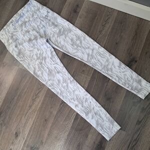 Under Armour Womens Ankle Leggings Fitted All Season Active Gear White Camo